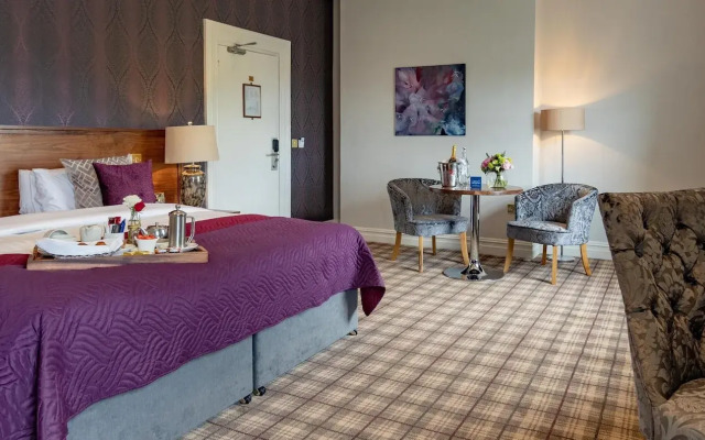 The Lakeside Hotel & Leisure Centre