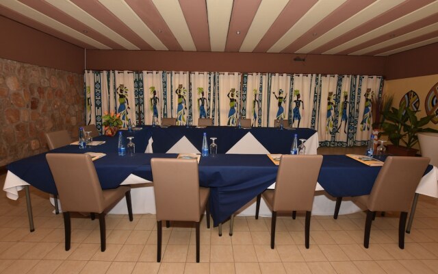 Hotel Club Du Lac Tanganyika