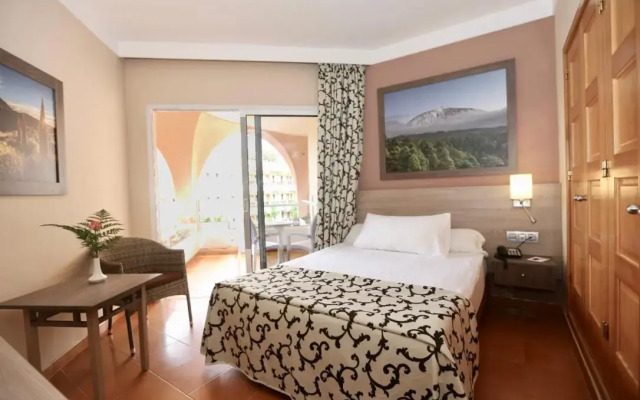 Hotel Puerto Palace