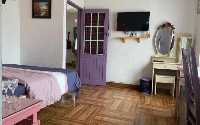 Nhà Tím Homestay