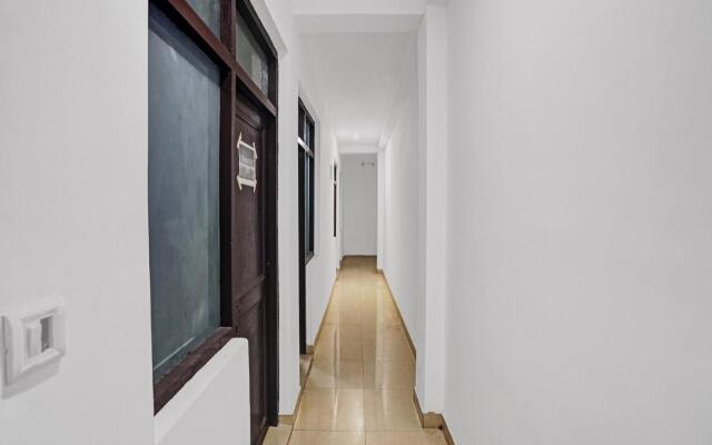 SPOT ON 80594 Ak Residency