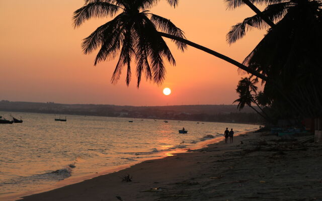 Sunrise Village Hotel