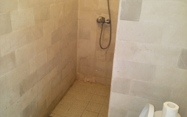 Tombong Limo Home Stay