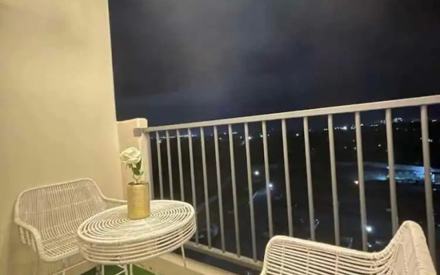 Room in Studio - Luxury Condo-sea View- Near Beach