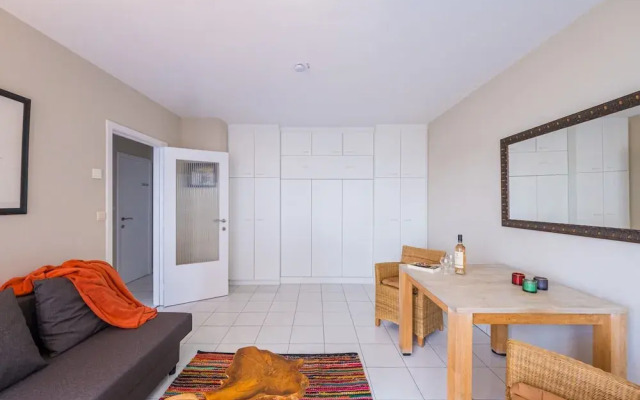 Studio Retreat With Sunny Terrace