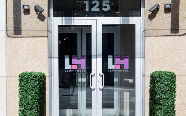 Leon Hotel LES