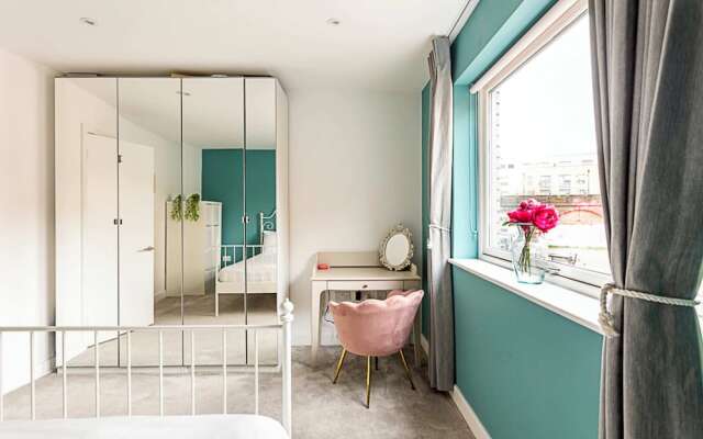 Quiet and Spacious Four Bedroom House