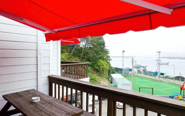 Namhae Blue Bird Pension