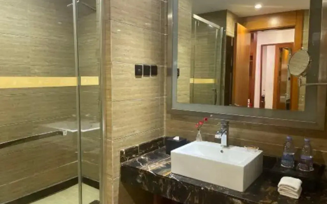 River & Holiday Rezen Hotel Pengshui