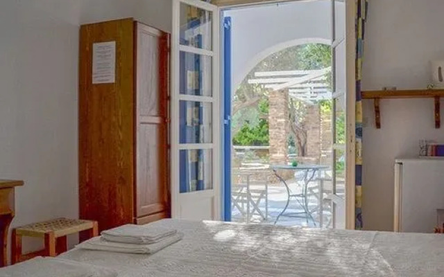 Cyclades Rooms