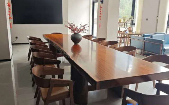 No.168, groupe 2, village de Muyu, ville de Muyu, Chine/Hubei/Shennongjia/ville de Muyu – Business – Shennongjia