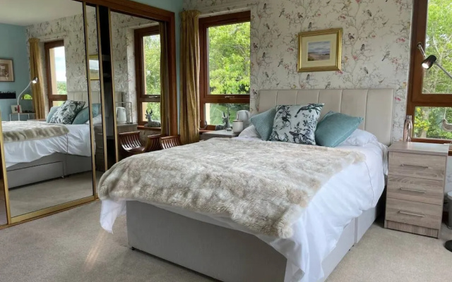 Beautiful Hillside Apartment Near Elgin, Scotland