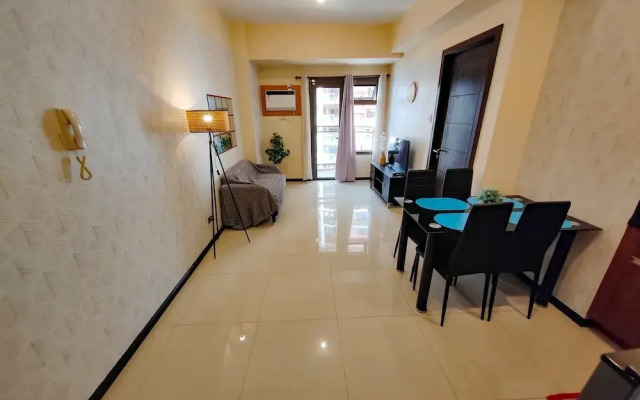 Manila Bay View - 1BR with balcony