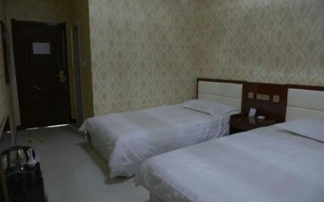 Dunhuang Long Men Inn