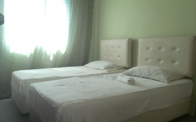 OYO 89589 Naiim Hotel