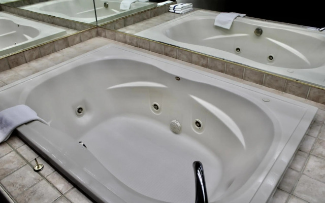 Carlton Lodge Adrian