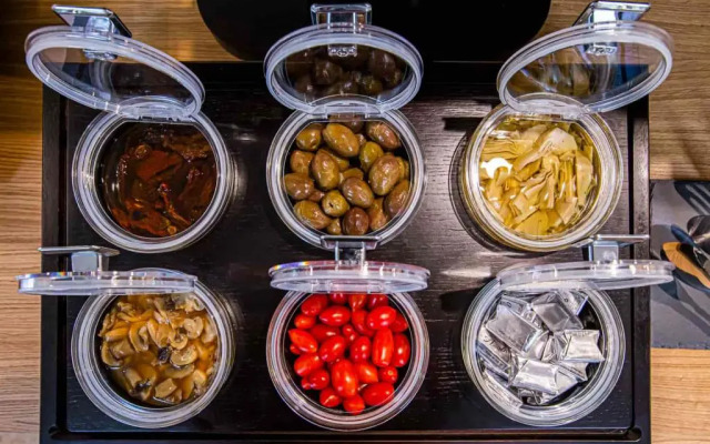 Charme Simon Bolivar