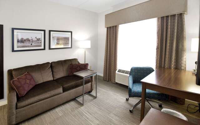 Hampton Inn & Suites Pittsburgh/Harmarville