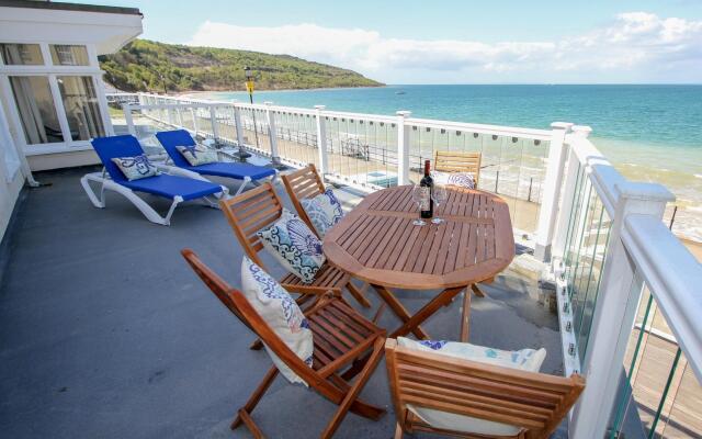 Garden Apartment On The Beach