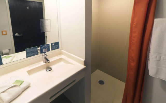 City Express Junior by Marriott Toluca Aeropuerto