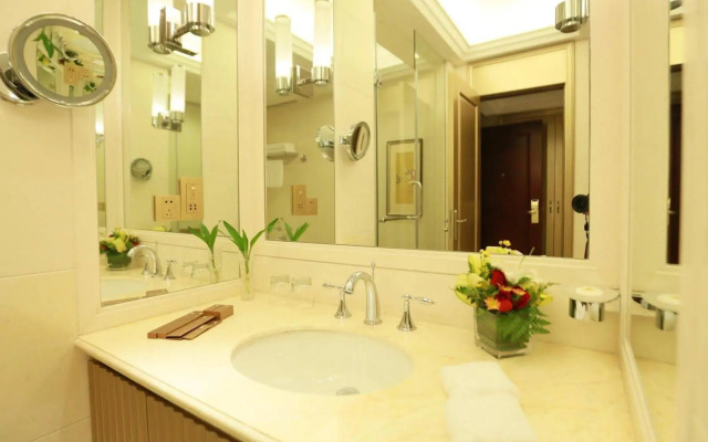 Suqian Canal Jinling Hotel