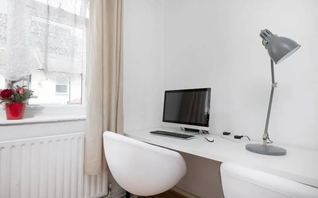 Modern Spacious Home In Well Connected Hammersmith
