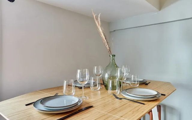 Charming Studio Center of Paris With AC