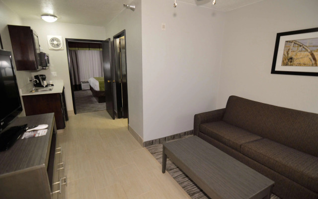 Best Western Plus Liberal Hotel & Suites