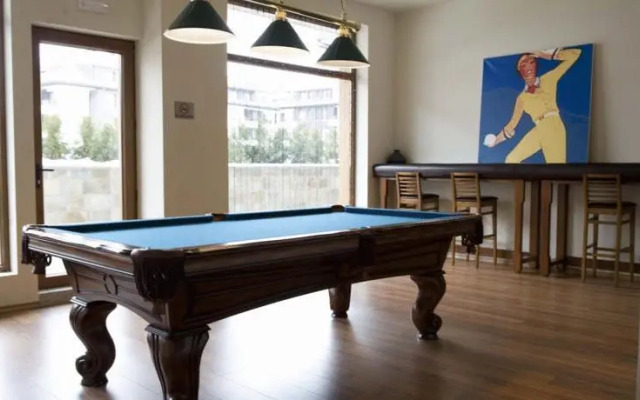 White Lavina Spa and Ski Lodge