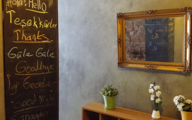 Innjoy Hostel - Adults Only