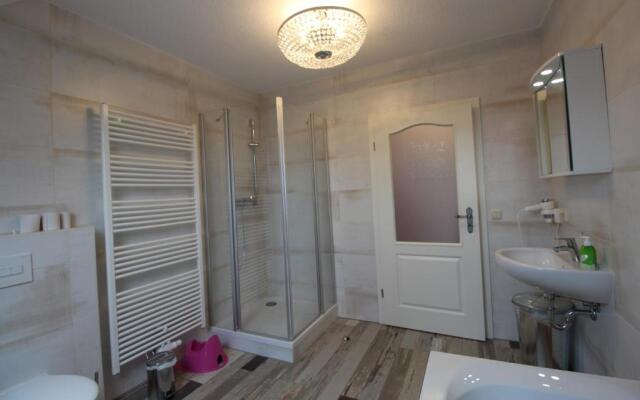 Heinrich's Pension & Cafe-Wirtschaft