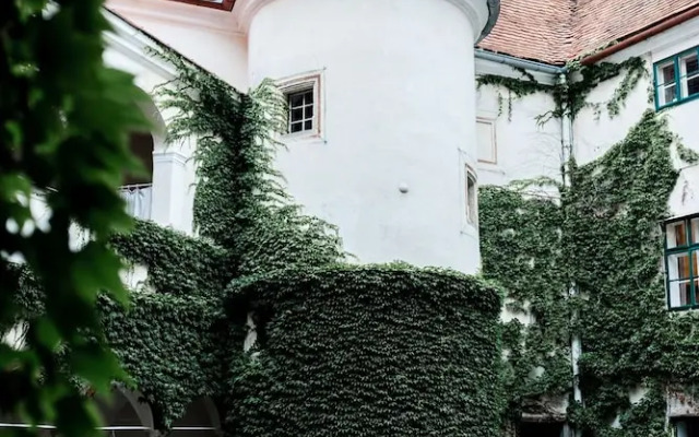 Schloss Ernegg