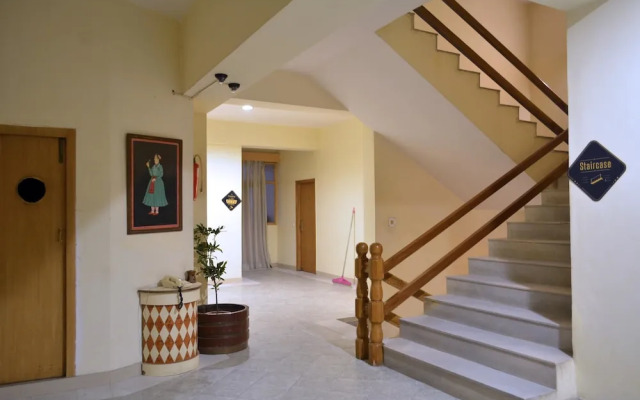 OYO 3140 Classic Residency