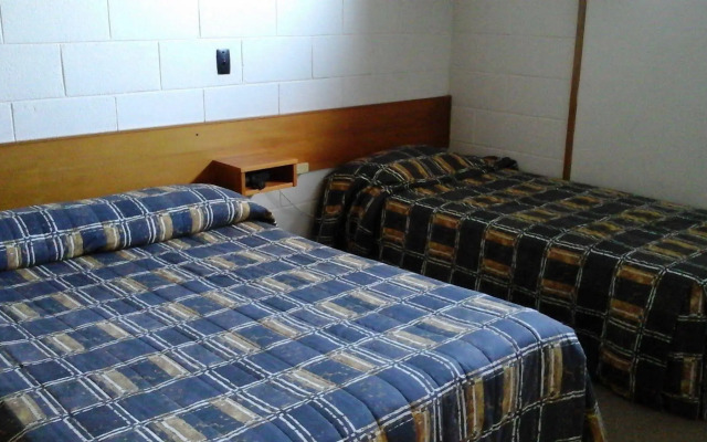 Elmore Lodge Motel
