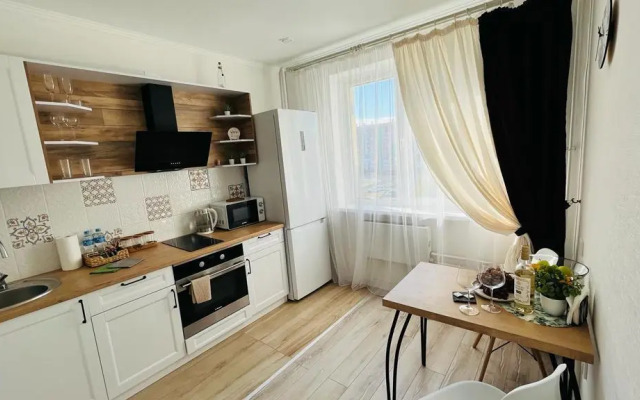 Мята на улице Жукова