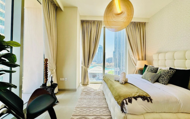 Venduras - Luxe 4BR Opera & Burj Views