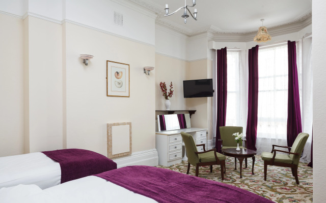 Pearl and Pebbles Hotel