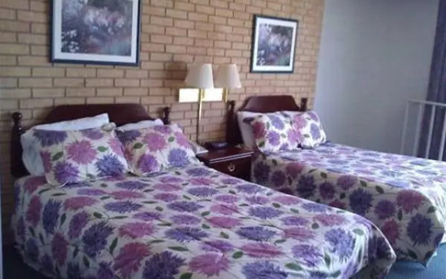 Rio Grande Plaza Hotel