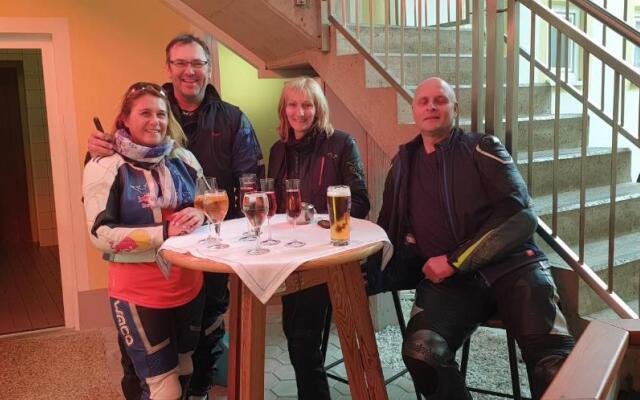 Hotel-Gasthof-Fleischerei - Zur alten Post