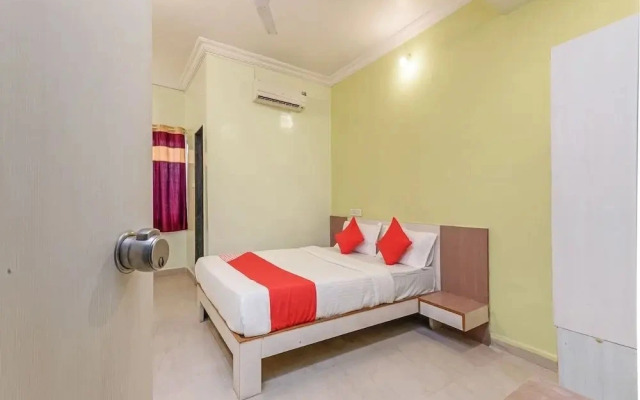 Hotel Dream Line Lodging & Boarding by OYO Rooms