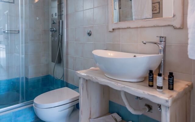 Michalakis Seaside Suites Milos