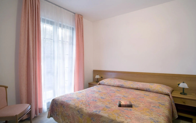 Camping Solaris Rooms