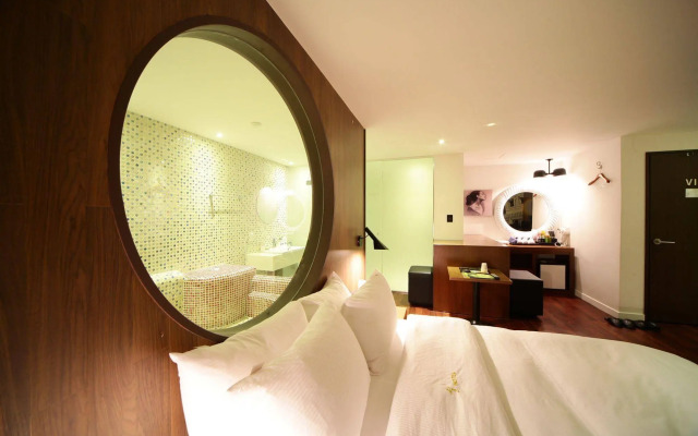 Sheel Hotel