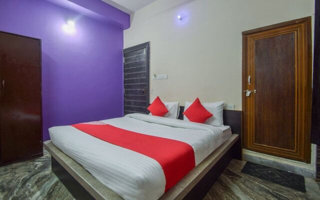 Oyo 29879 Hotel Midtown