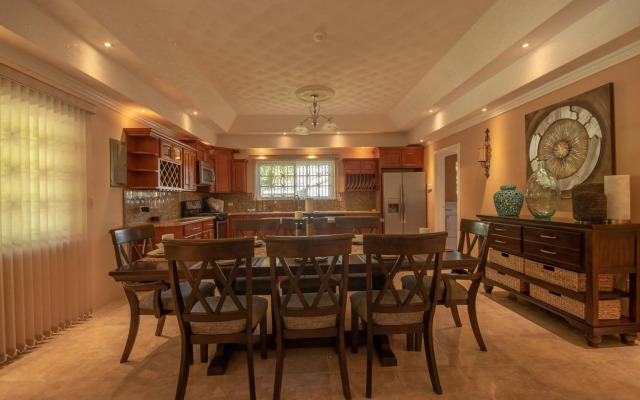 Tropical Escape Villa