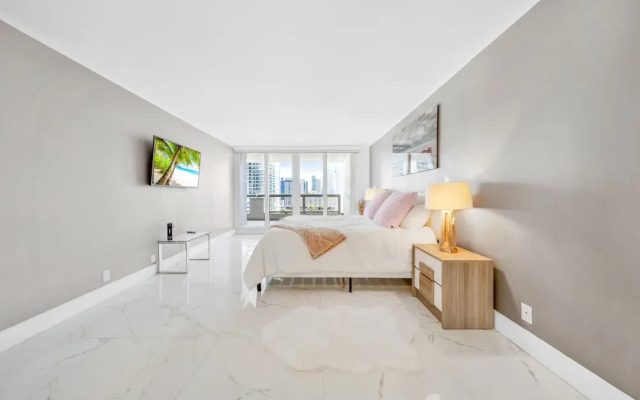 Spacious One Bedroom Centrally Located