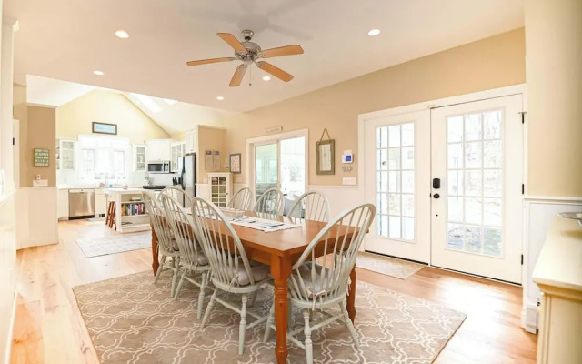 Stunning 5 Bdr, Walk to York Harbor Beach!