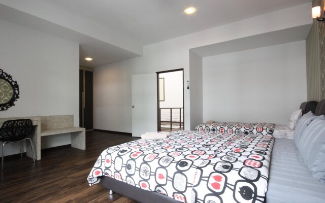 Shamrock Beach Villas