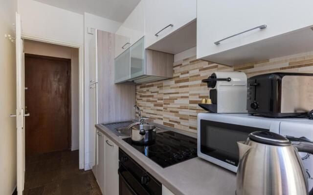 Feel Home - France 93