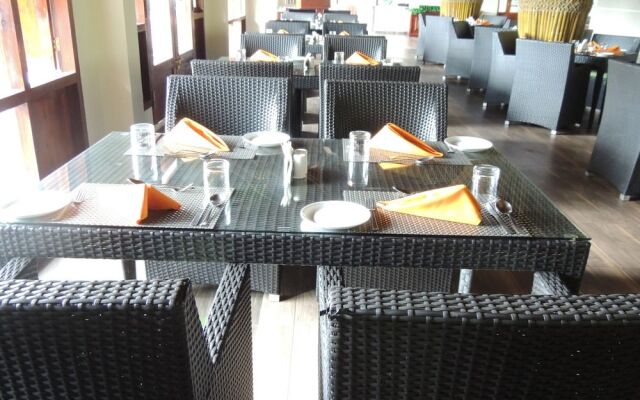 Summit Bird's Valley Resort & Spa